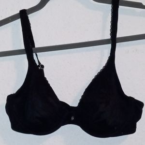 1 Black & 1 Beige bra